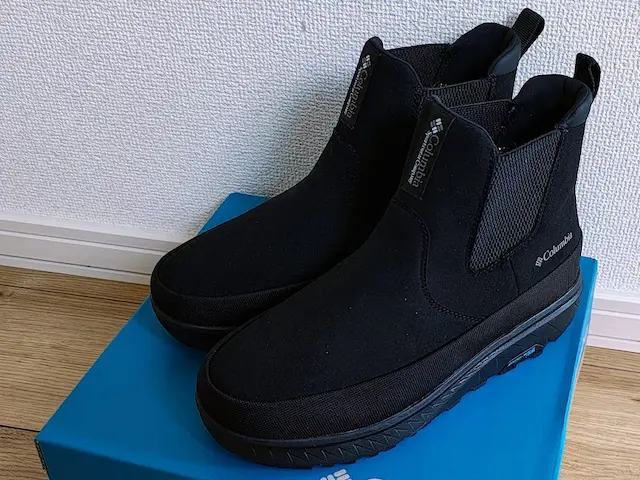Columbiaの黒いサイドゴアブーツ2足